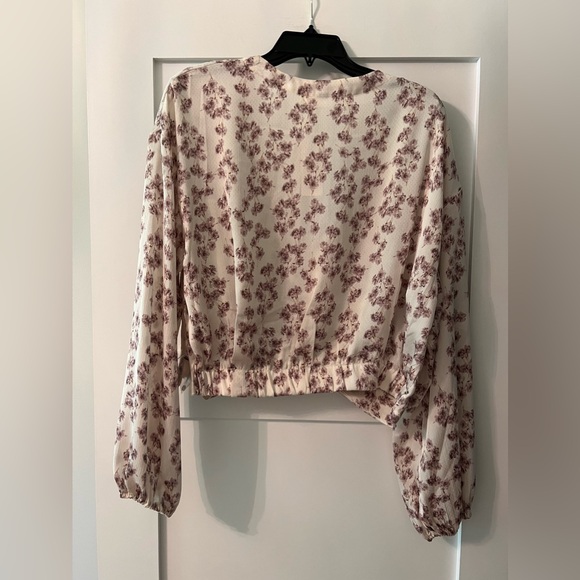 ASTR The Label Floral Blouse - Picture 2 of 10